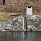 Český hydrometeorologický ústav: limnigraf, který automaticky měří a zaznamenává výšku hladiny vody, stanice Vltava – Vyšší Brod; archiv ČHMÚ.