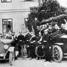 Hasiči: hasičský sbor se stříkačkou z 1924—1925; sbírka J. Dvořáka.