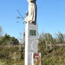 Hrdějovice: pomník letecké katastrofy od sochaře Jana Vítězslava Duška ; foto Nebe 2018