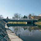 Mosty: v roce 2026 dosluhující most Kosmonautů (1961), jeden ze čtyř silničních mostů přes řeku Malši; foto Nebe 2026.