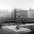 Pomníky: slavnostní odhalení sochy V. I. Lenina na Senovážném náměstí 1972; foto O. Sepp.