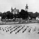 Sokol: slet na stadionu na Sokolském ostrově 1924; archiv J. Štumbauera.