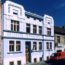 Secese: nájemní dům v Otakarově ulici č. 38; foto O. Sepp 1998.