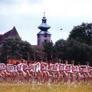 Sokolský ostrov: Spartakiáda na atletickém stadionu, skladba pro starší žákyně; foto P. Šafr 1980.