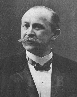 Faktor František: portrétní foto; podle Faktor, Padesát let st. čsl. reálky Dra Aug. Zátky 1884–1934.