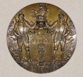 Kristinus Richard: bronzová plaketa s vyobrazením městského znaku, signováno fecit R. Kristinus, 1915; ze soukromé sbírky.