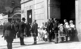 Návštěvy panovníků a prezidentů: T. G. Masaryk před radnicí 1924; ze sbírek Jihočeského muzea v Českých Budějovicích.