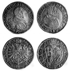 Poklady: tolary Rudolfa II. z budějovické mincovny, součást pokladu z náměstí Přemysla Otakara II. č. 30; ze sbírek Jihočeského muzea v Českých Budějovicích.