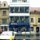 Funkcionalismus: obchodní dům Bedřicha Sadovského v Kanovnické ulici č. 4, 1930; foto O. Sepp, 1998.