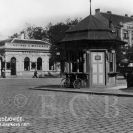 Kavárny: kavárna a pivnice Metropol na Mariánském náměstí, pohlednice z 1. poloviny 20. století; sbírka J. Dvořáka.