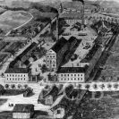 Koh-i-noor Hardtmuth: pohled na továrnu z 2. poloviny 19. století; archiv I. Hajna.