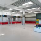 Letiště České Budějovice: interiér terminálu pro odbavování na letišti v Plané; foto Nebe 2020.