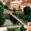 Mosty: lávka přes Malši do Havlíčkovy kolonie; foto O. Sepp 1998.