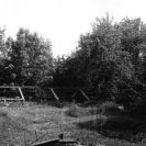 Parky a zahrady: pozůstatky skleníku v areálu Lannovy loděnice, 1990; archiv NPÚ.