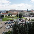 Senovážné náměstí: pohled na náměstí s parkovištěm z oken Jihočeského muzea; foto Nebe 2020.