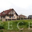 Srubec: rodinné domky na východním okraji vsi; foto K. Kuča 2005.