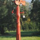 Výtvarné umění 2. poloviny 20. století a počátku 21. století: Milan Doubrava, Větrná, 1993, originální stav po instalaci ve Stromovce, dochovaná socha; podle Dřevosochařské symposium, 1995.