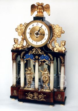 Hodinářství: Franz Rouland in Budweis – sloupkové hodiny; ze sbírek Jihočeského muzea v Českých Budějovicích.